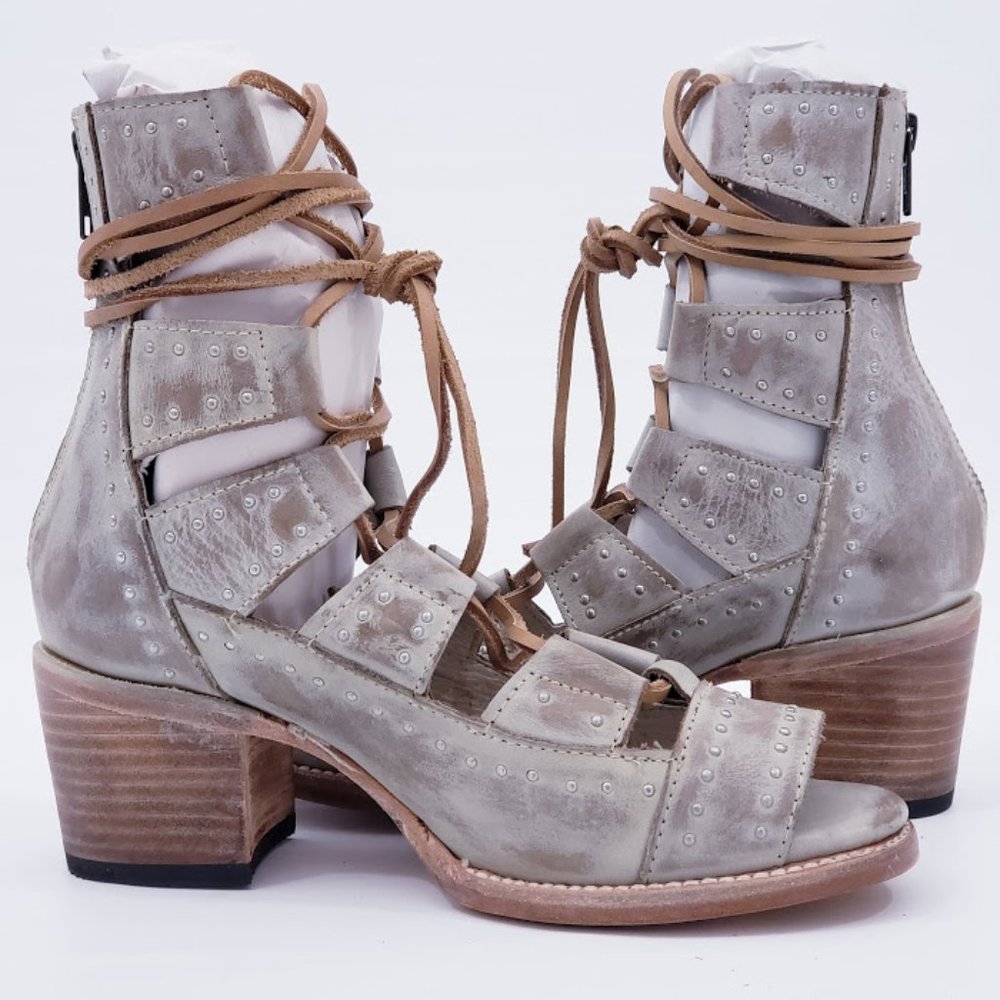 NEW FREEBIRD BY STEVEN HAZEL ICE DISTRESSED SANDAL - Picture 6 of 9